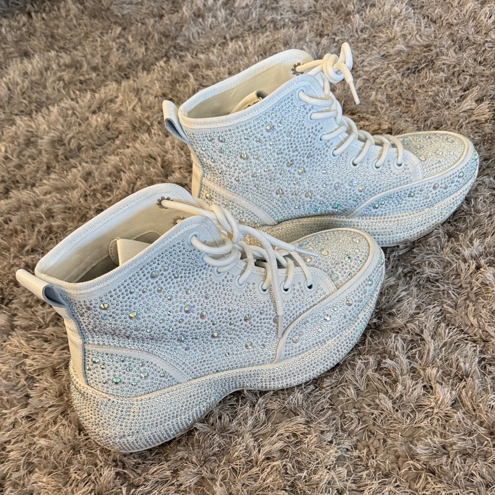 Women's White Rhinestone Boots - Picture 2 of 9